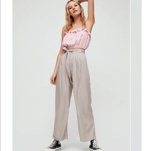 Aritzia Erinjoy Wide Tapered High Waisted Pants 00